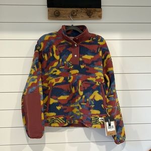 North face fleece jacket, super pretty design, very warm!